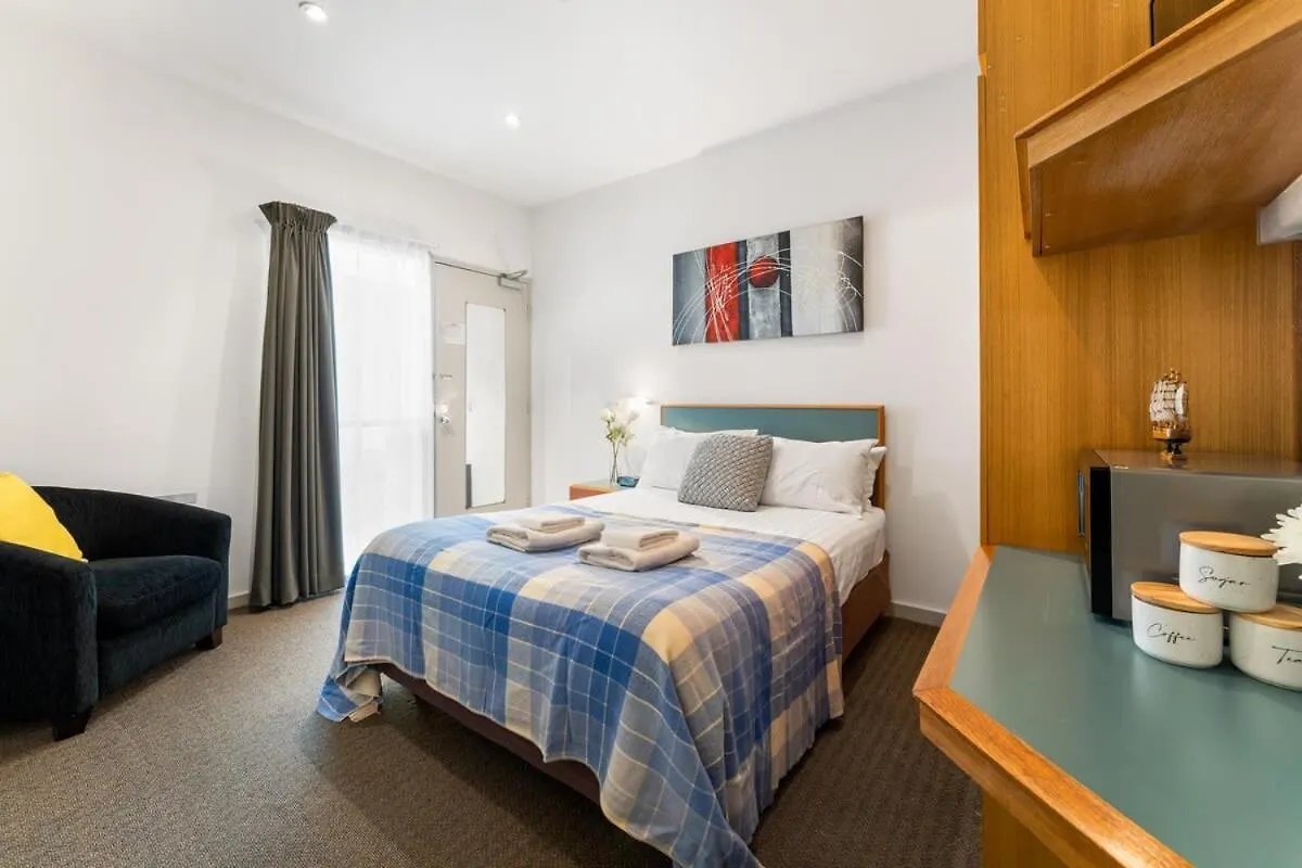 The Hidden Gem - Adelaide Cbd Hotel Inn
