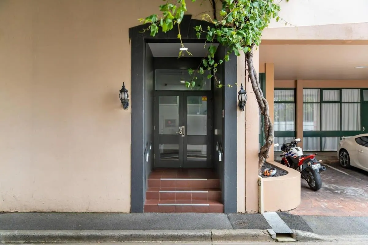 The Hidden Gem - Adelaide Cbd Hotel