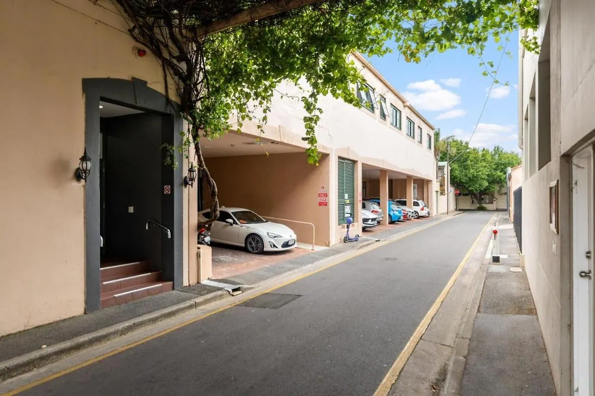 Inn The Hidden Gem - Adelaide Cbd Hotel